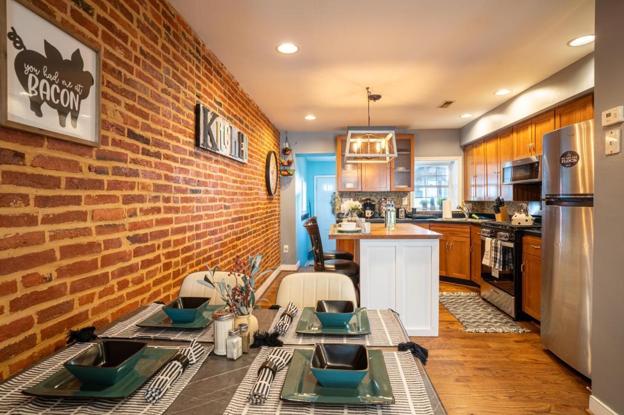 Cozy Townhouse Downtown W/ Game Room & Rooftop Baltimore Exteriör bild